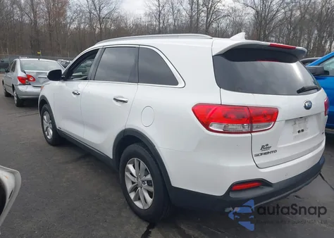 2016 Kia Sorento 2.4L Lx z USA, uszkodzony, nr VIN 5XYPGDA39GG096919